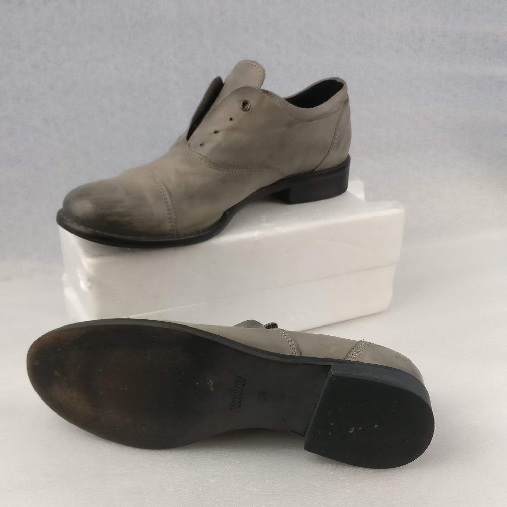 Handmade in Italy ALL LEATHER Leather Uppers & Sole Lace-less Slip-on Loafer 38